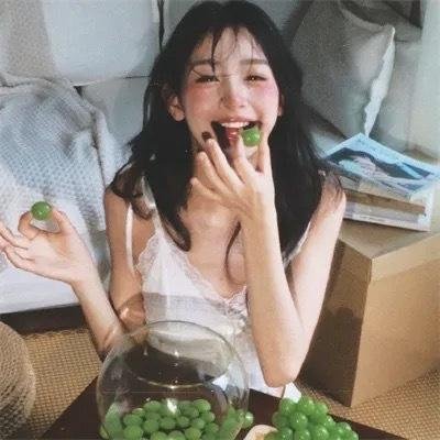 两个人一双手